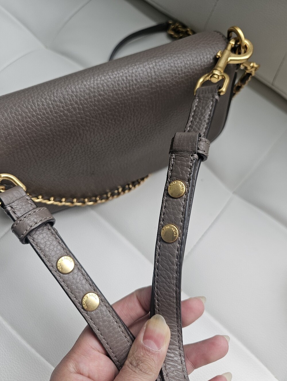 Authentic Tory Burch Taupe Pebbled Leather Crossbody with Gold Hardware - Picture 5 of 15